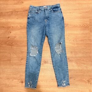 Good American Distressed Skinny Jeans in Blue
